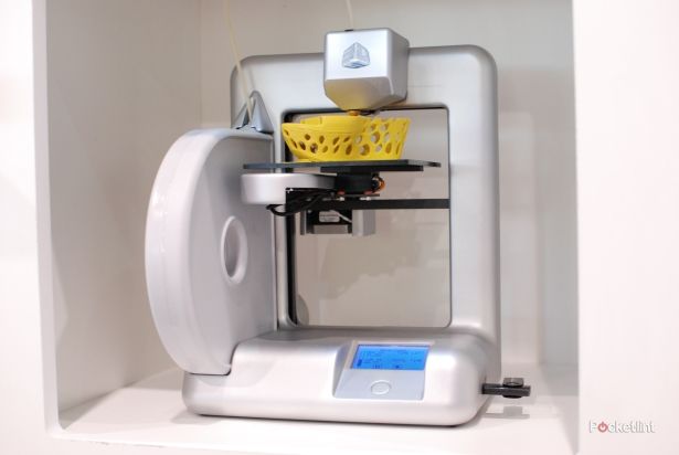 cubify 3d home printer pictures and hands on image 1