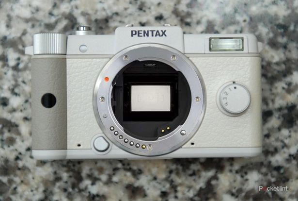 pentax k 01 compact system camera to offer aps c sensor  image 1