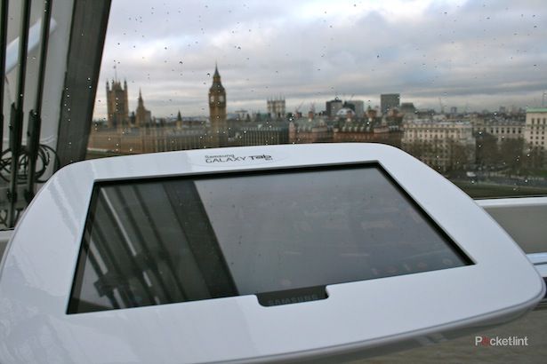 london eye pod packing samsung galaxy tab 10 1 pictures and hands on image 1