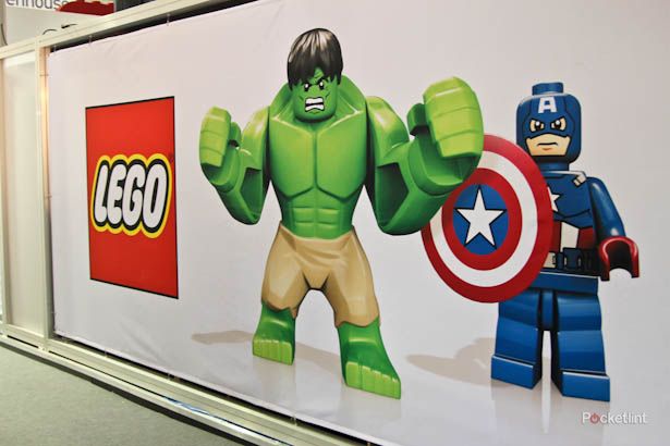 lego marvel makes minifigs of the avengers movie image 1