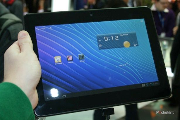zte pf100 quad core tablet pictures and hands on image 1