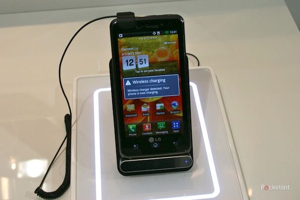 lg wcd 800 wireless charger announced at mwc we go hands on image 1