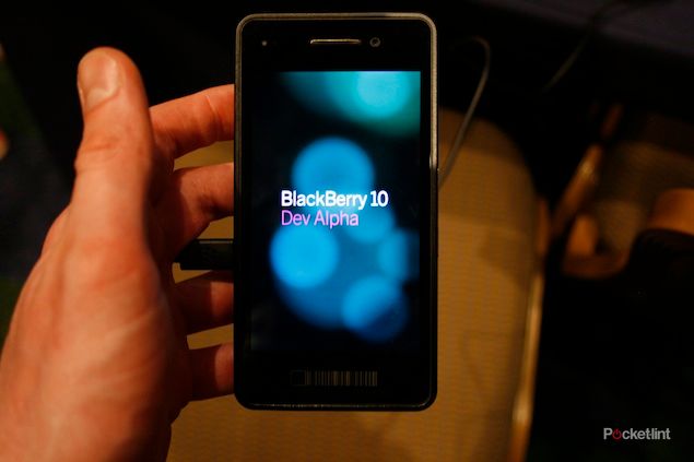 blackberry 10 dev alpha pictures and hands on image 1