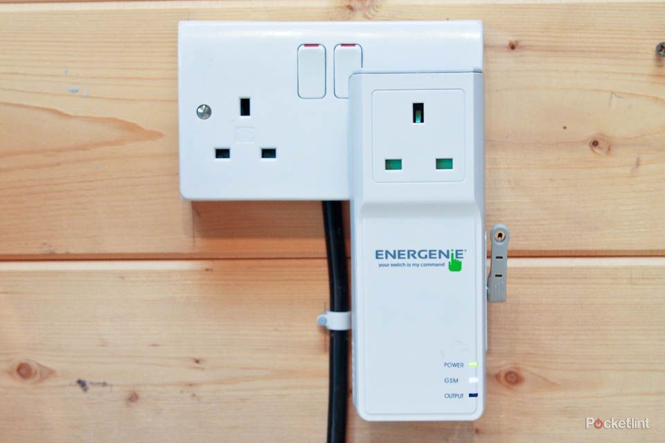 text your plug energenie gsm power socket pictures and hands on image 1
