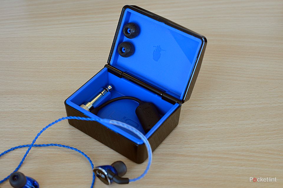 logitech ue 900 in ear headphones pro aspirations consumer ish price image 1