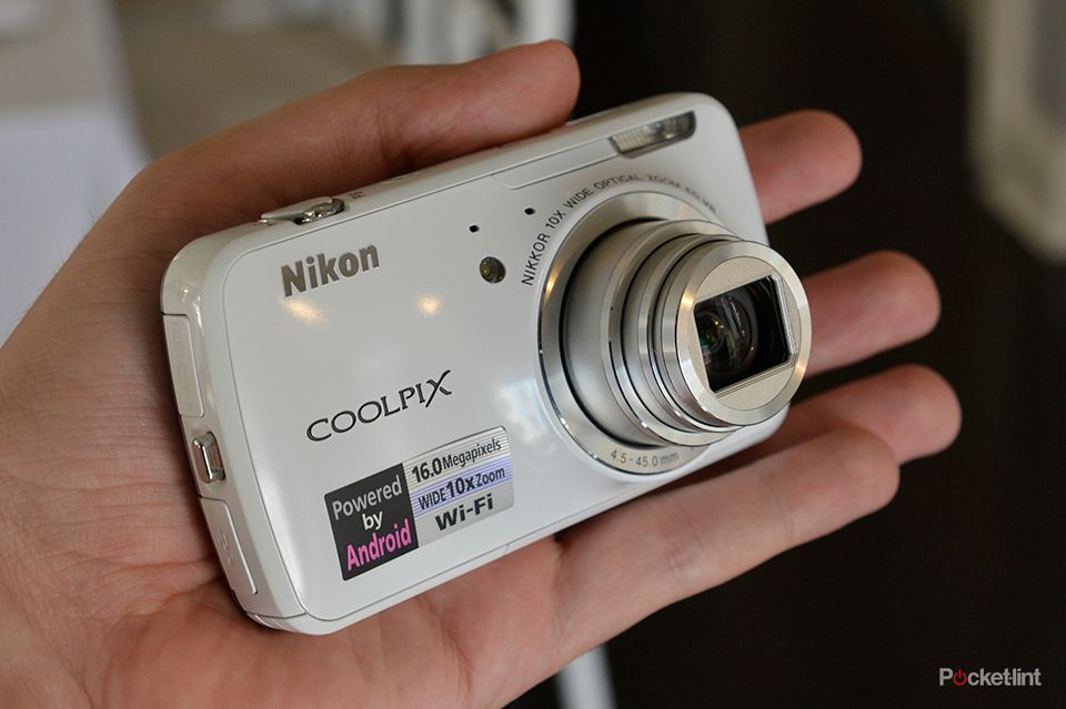 nikon coolpix s800c android based camera pictures and hands on image 1