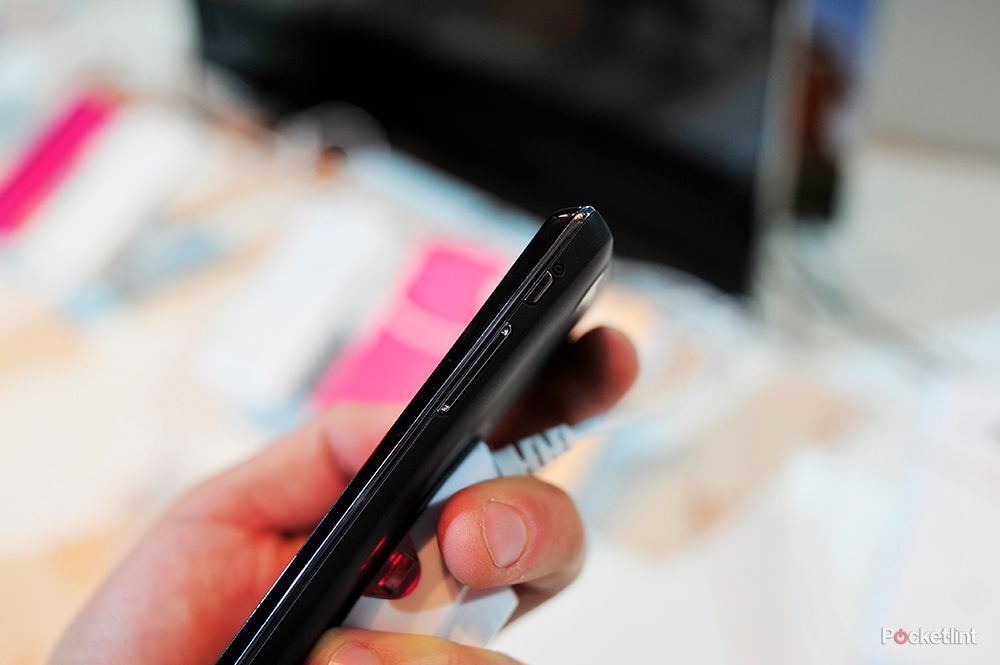 sony xperia j pictures and hands on image 3