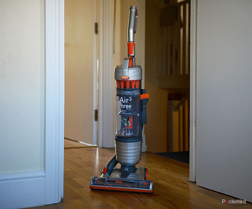 vax air3 multi cyclonic upright vacuum cleaner pictures and hands on image 1