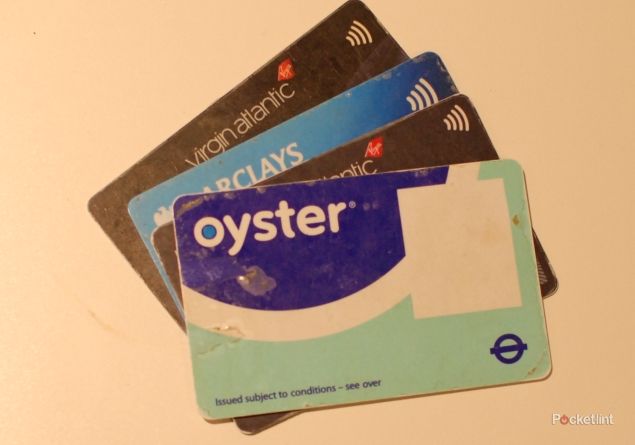 how to use contactless credit and debit cards to pay on london buses image 1