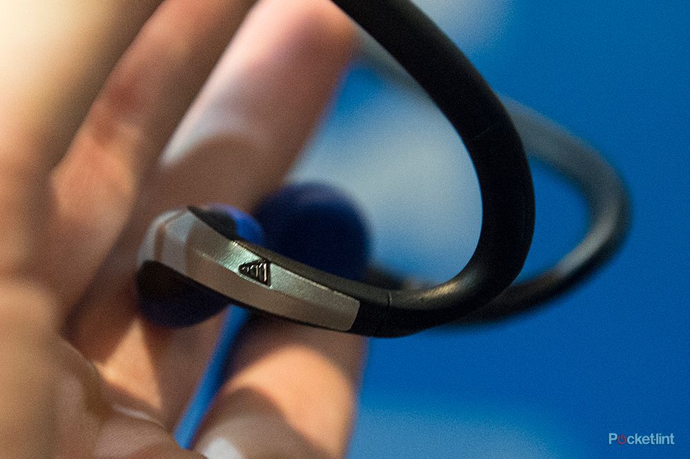 sennheiser adidas pmx 685i headphones pictures and hands on image 3