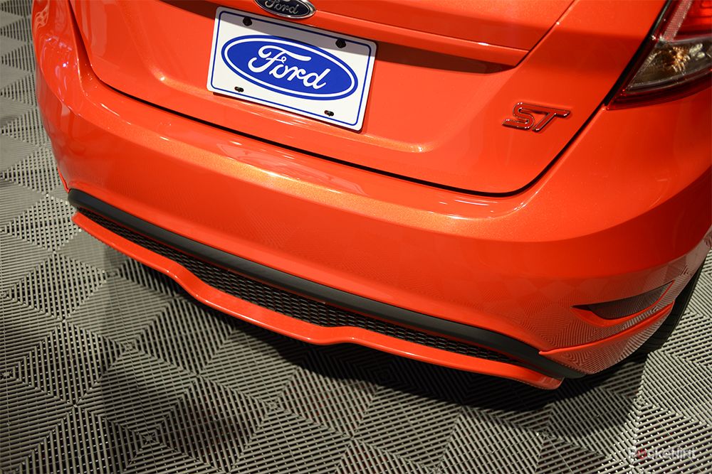 2014 ford fiesta st pictures and eyes on image 9