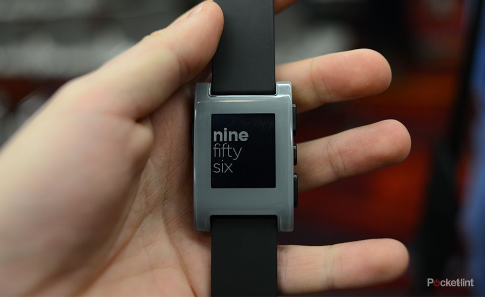 pebble smart watch pictures and hands on image 1