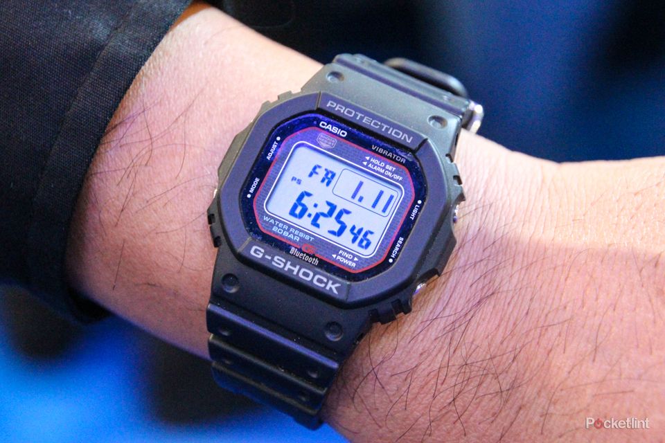 casio g shock gb 5600a bluetooth iphone watch pictures and hands on image 1