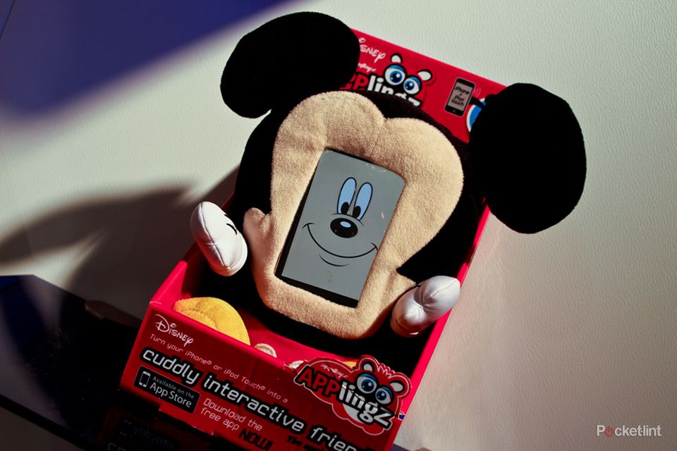 disney applingz for iphone and ipod touch interactive mickey and minnie mouse pictures and hands on image 1