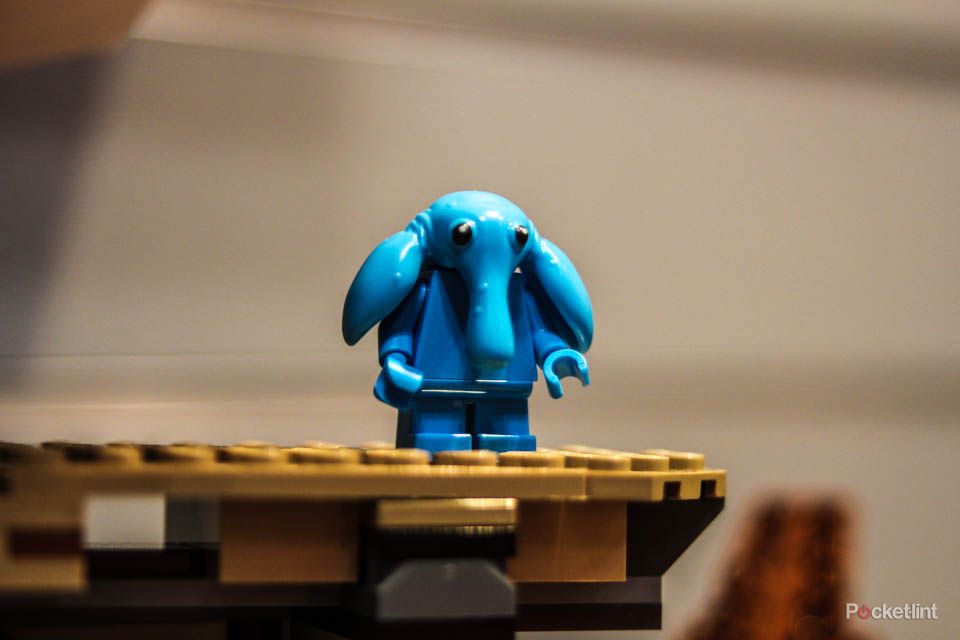 lego jabba s sail barge set welcomes max rebo to the star wars minifig universe image 1