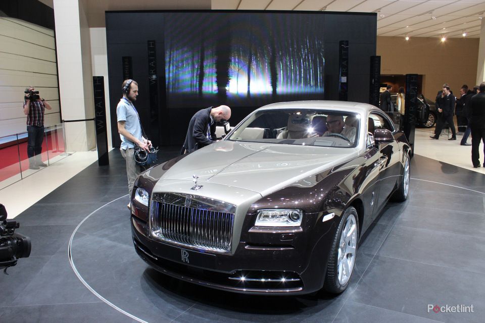 rolls royce wraith pictures and hands on image 1
