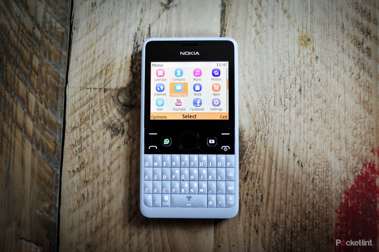 nokia asha 210 pictures and hands on image 1