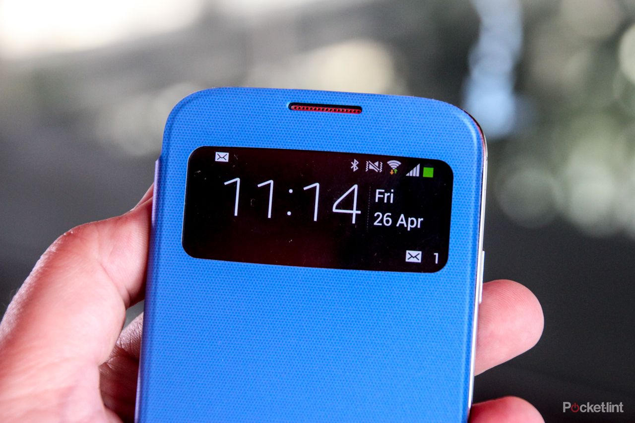 hands on samsung galaxy s4 s view cover review image 8