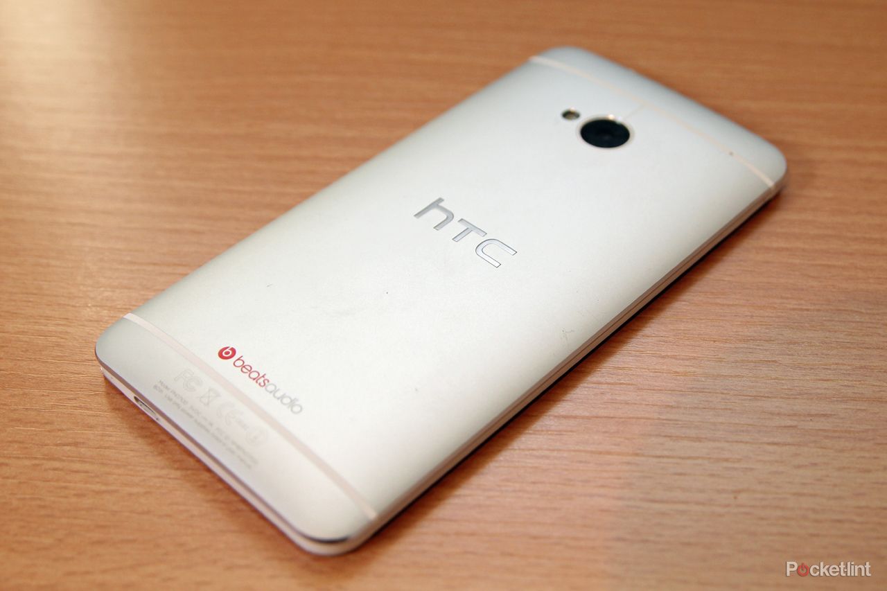 htc j one packs in microsd card support leaves us wanting image 1
