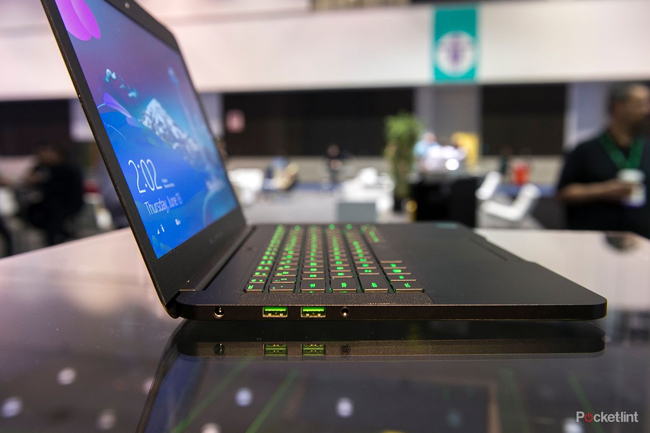 razer blade 14 inch gaming laptop pictures and hands on image 2