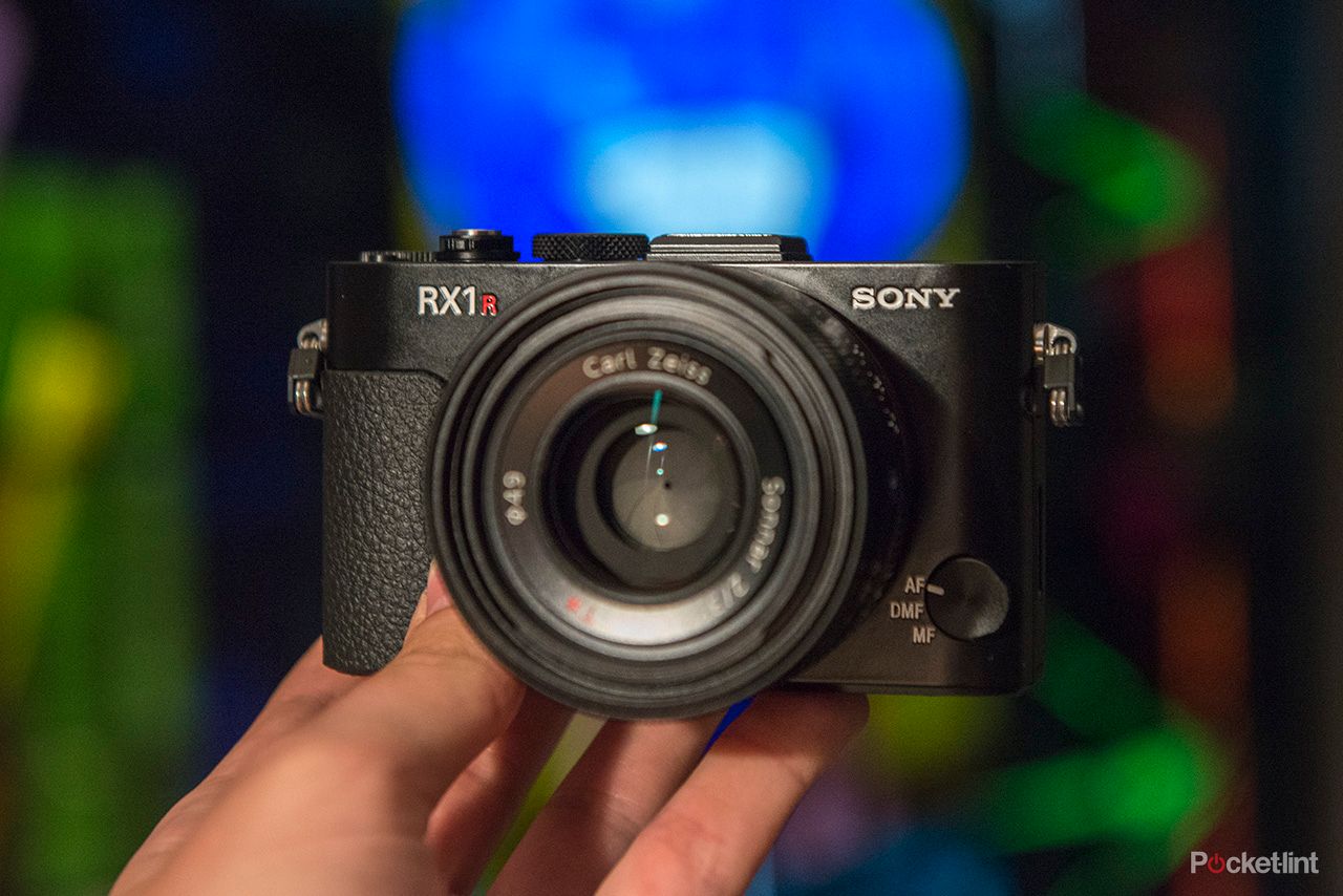 hands on sony cyber shot rx1r review image 1