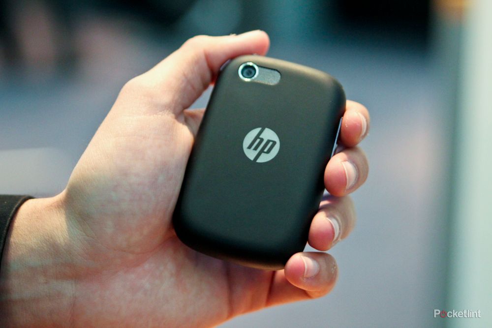hp looking to make smartphone comeback image 1