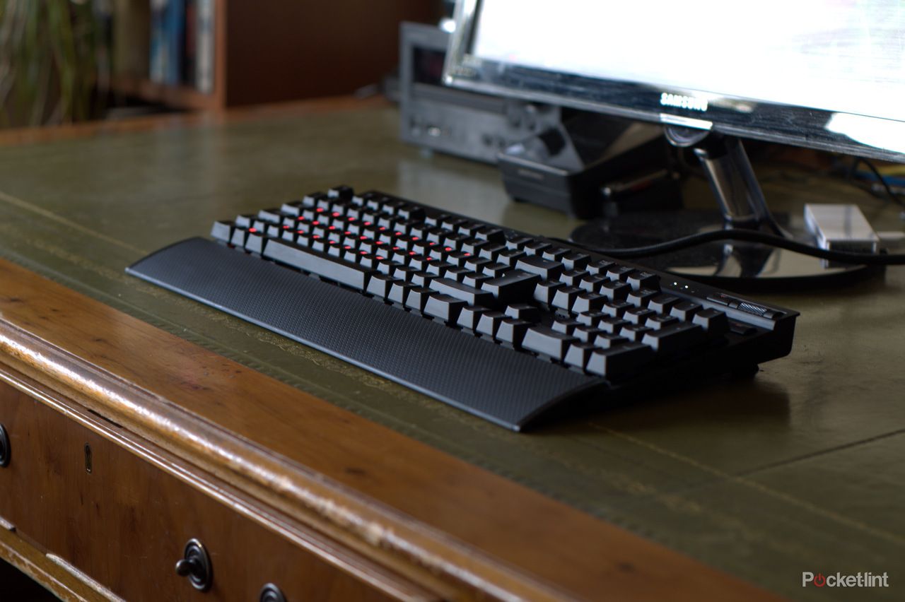 corsair k70 gaming keyboard review image 1
