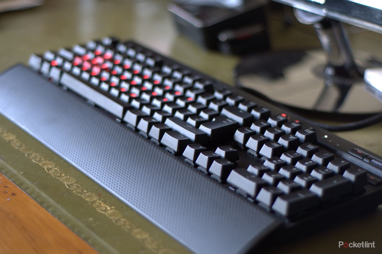 corsair k70 gaming keyboard review image 6
