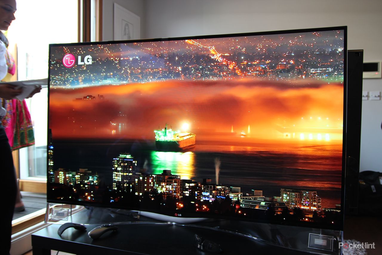 lg 55ea9800 curved oled stunning in the flesh beautiful to behold image 1