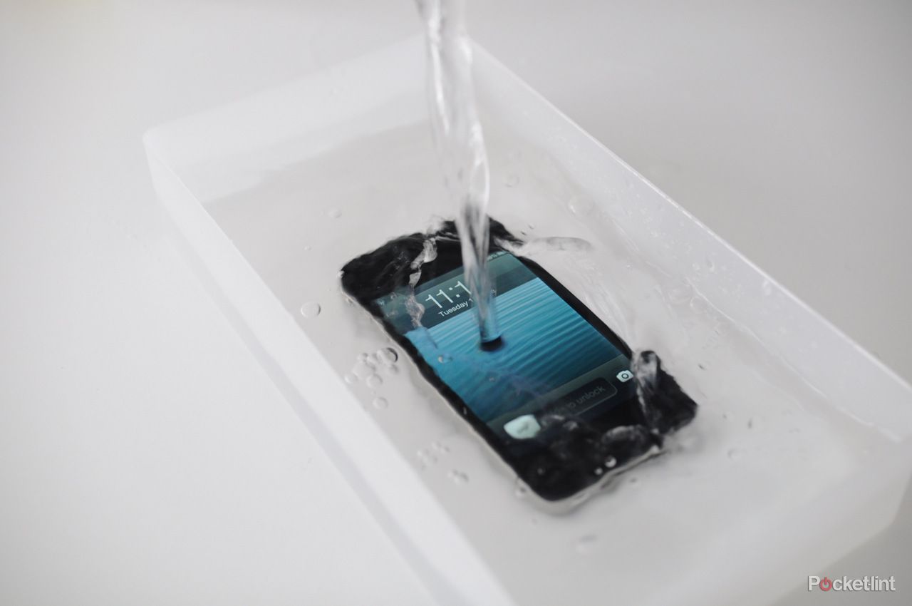 waterproof your iphone or samsung galaxy s image 1