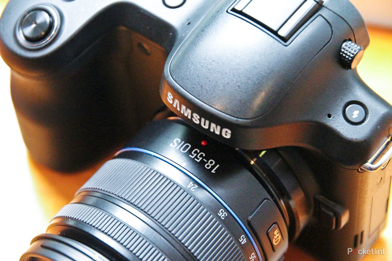 samsung galaxy nx uk price revealed costs the same as forthcoming canon eos 70d image 1
