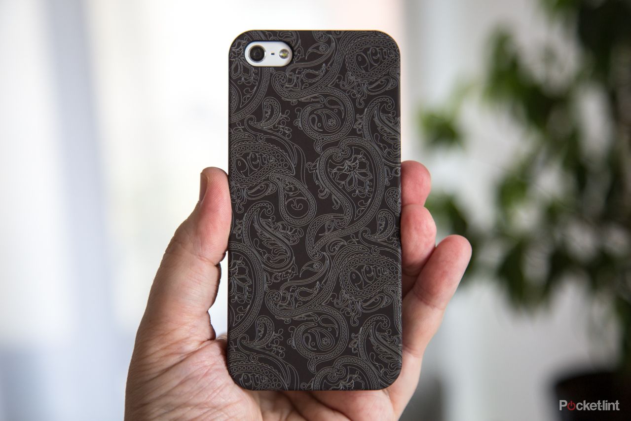 pretty green paisley iphone 5 cases pictures and hands on image 13