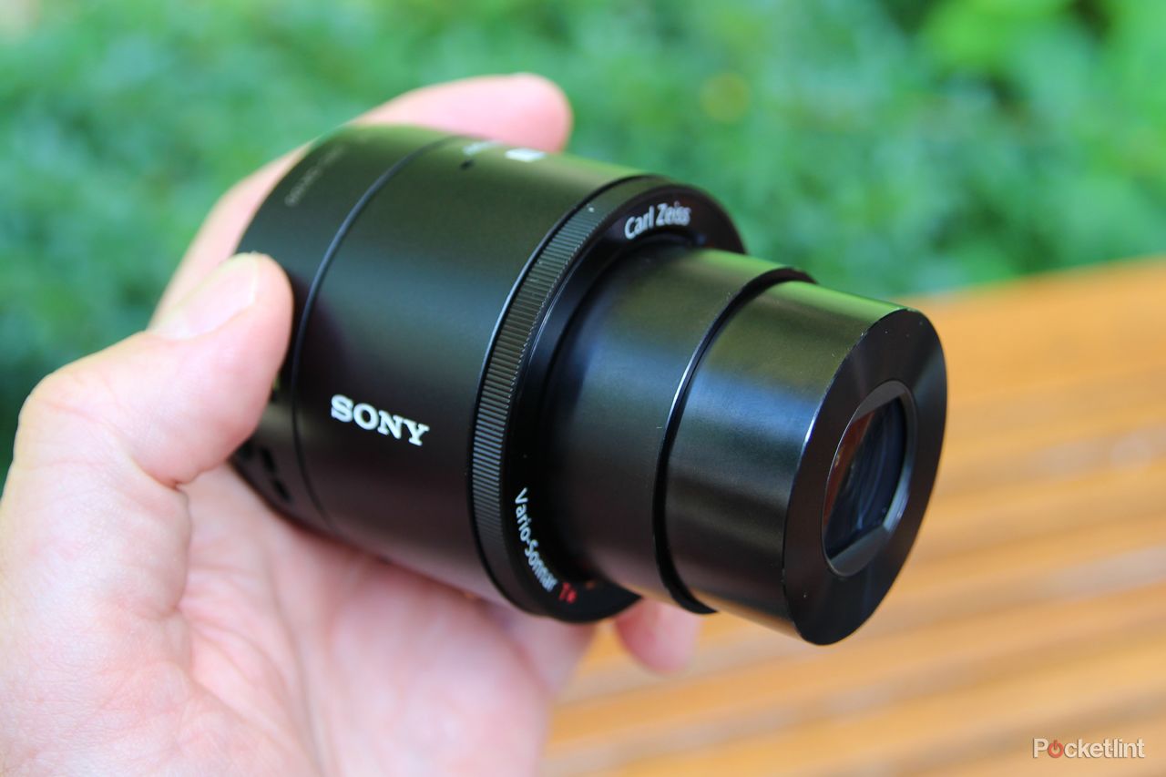 sony qx100 lens style camera hands on with the rx100 ii lens for your phone image 8