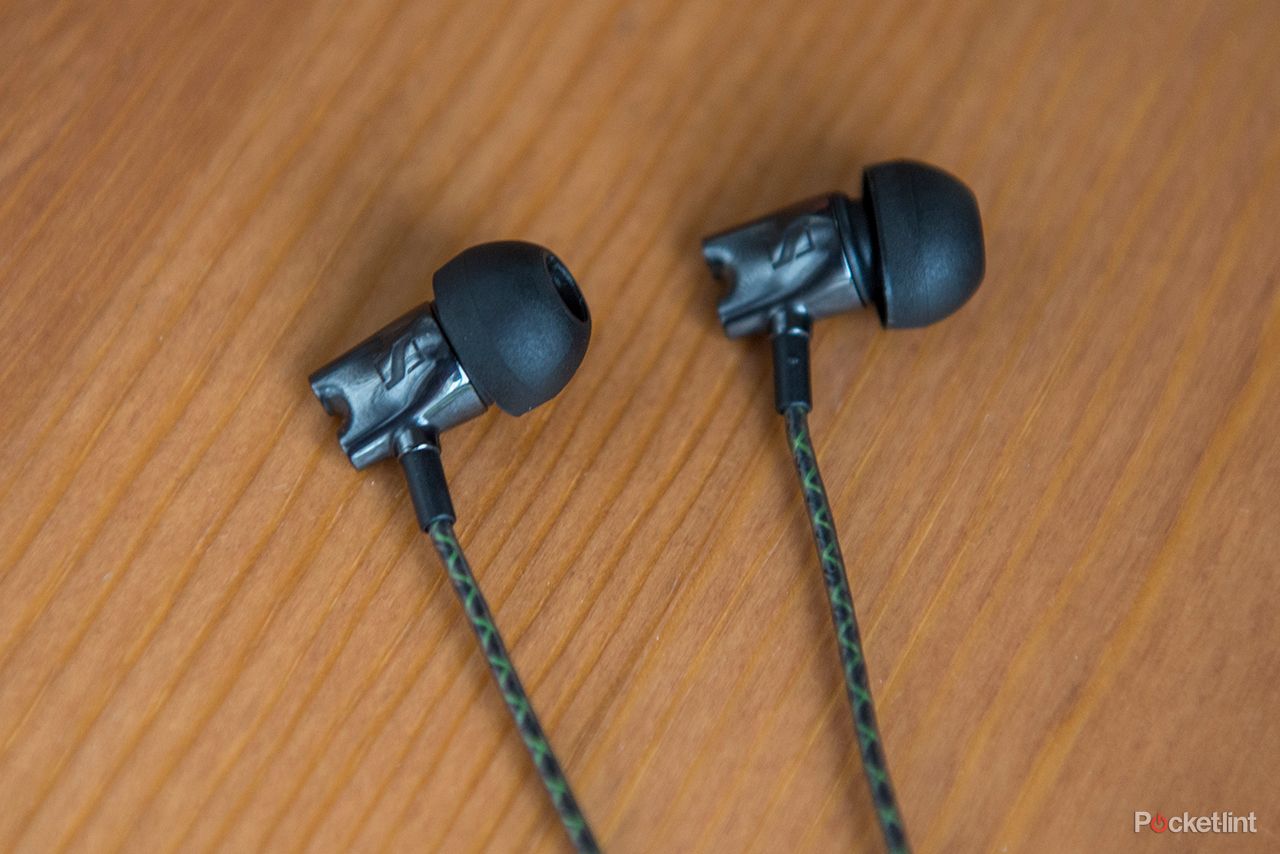 sennheiser ie 800 in ear headphones review image 1