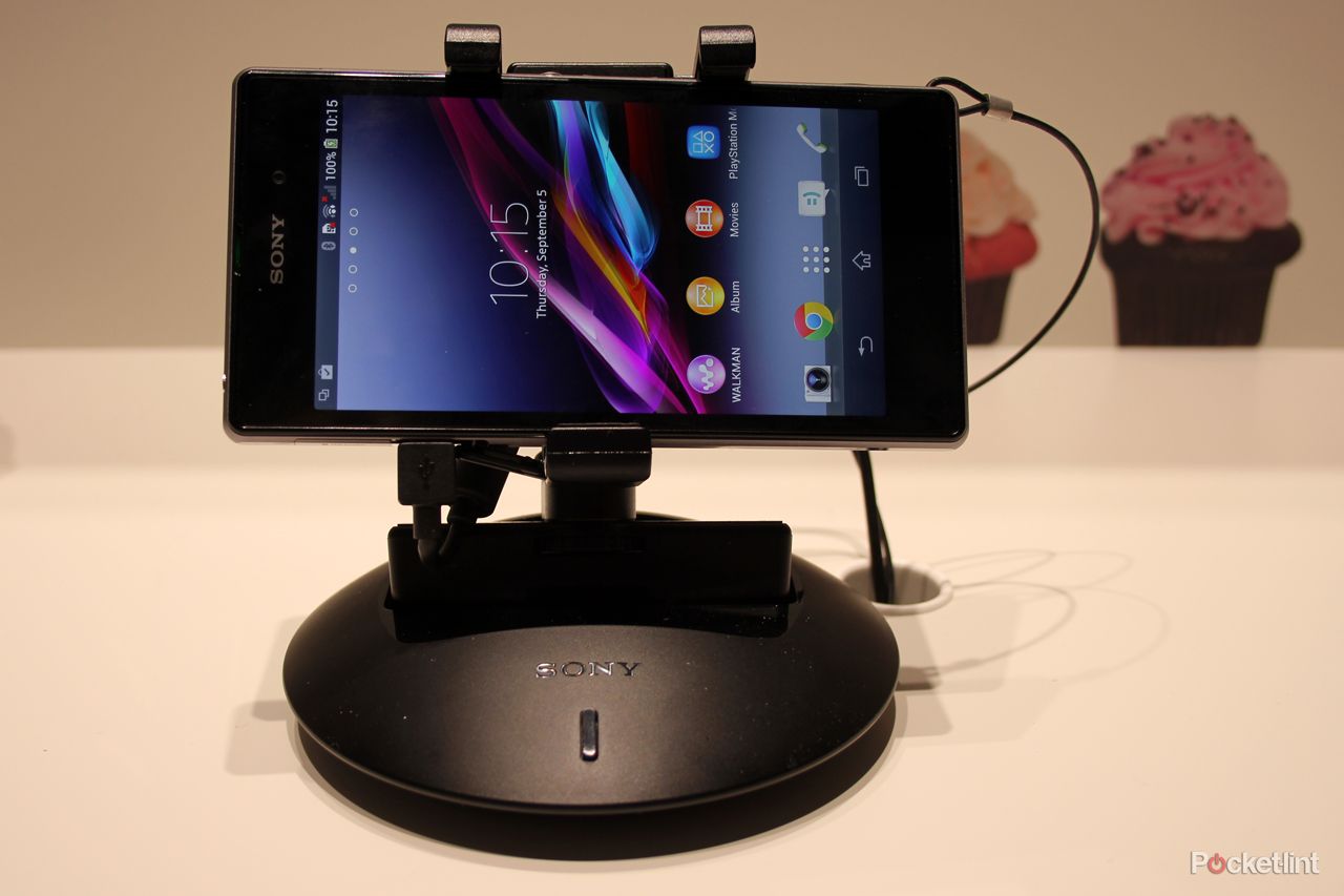 sony smart imaging stand ipt ds10m pictures and hands on image 1