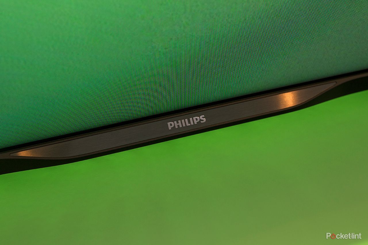 philips elevation we take a look at the first television with four sided ambilight image 2