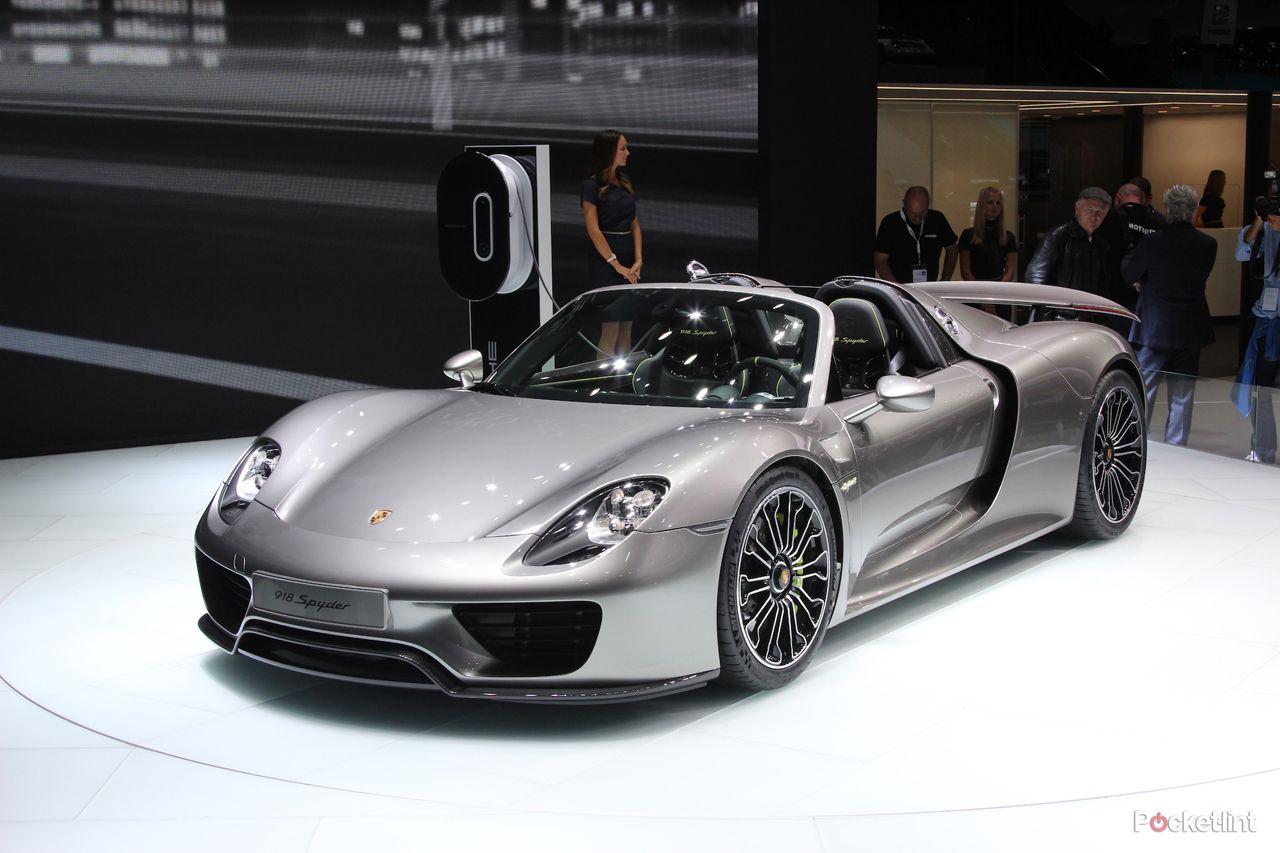Porsche 918 Spyder pictures and hands-on