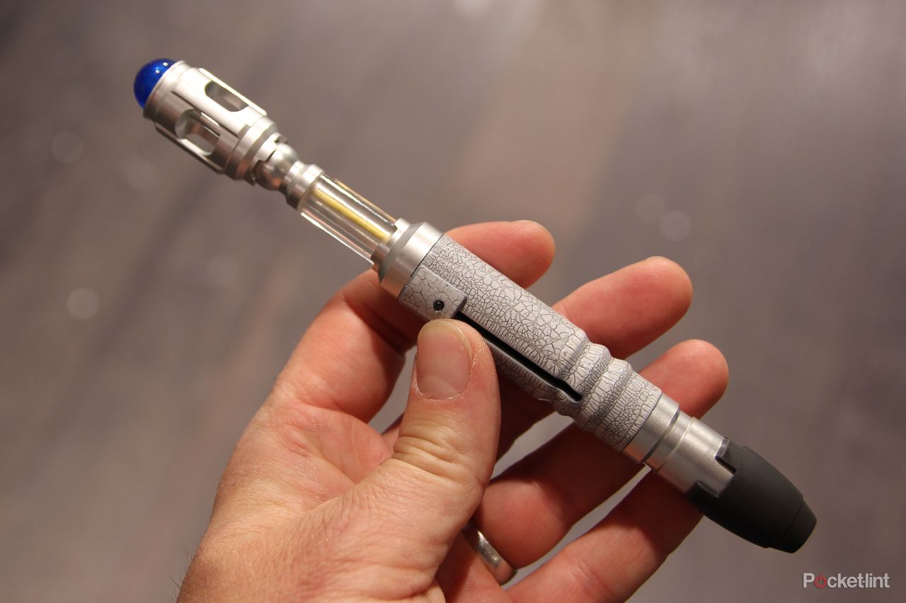tenth doctor who sonic screwdriver universal remote pictures and hands on image 3