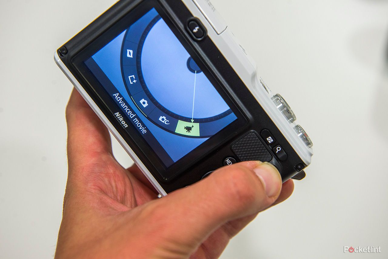 nikon 1 aw1 hands on with the world s first waterproof compact system camera image 9