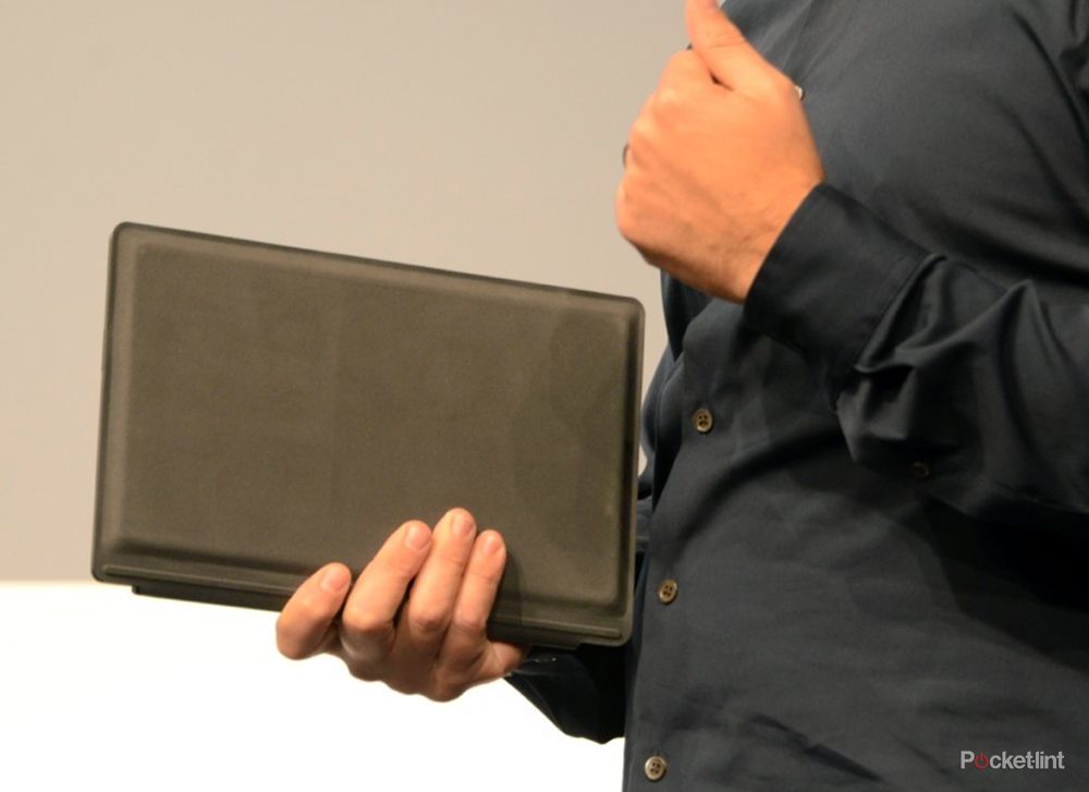 surface 2 accessories hands on with the latest extras image 19
