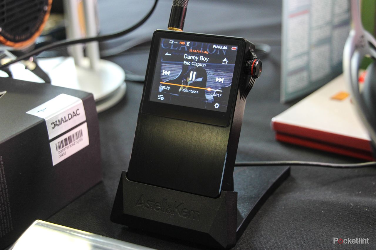 astell kern ak120 portable hi fi system hands on with the 1 100 iriver music player image 9