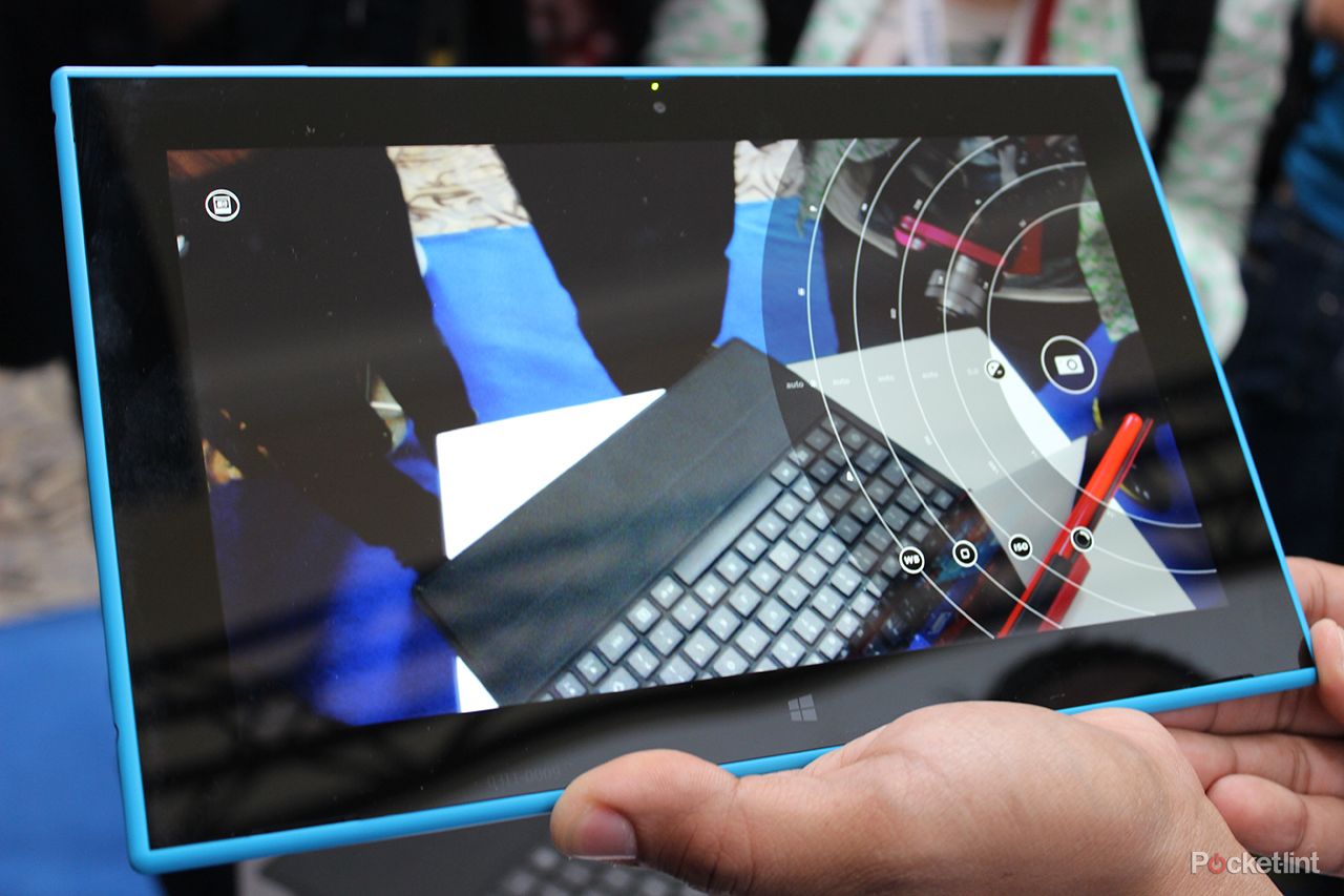 hands on nokia lumia 2520 tablet review image 6