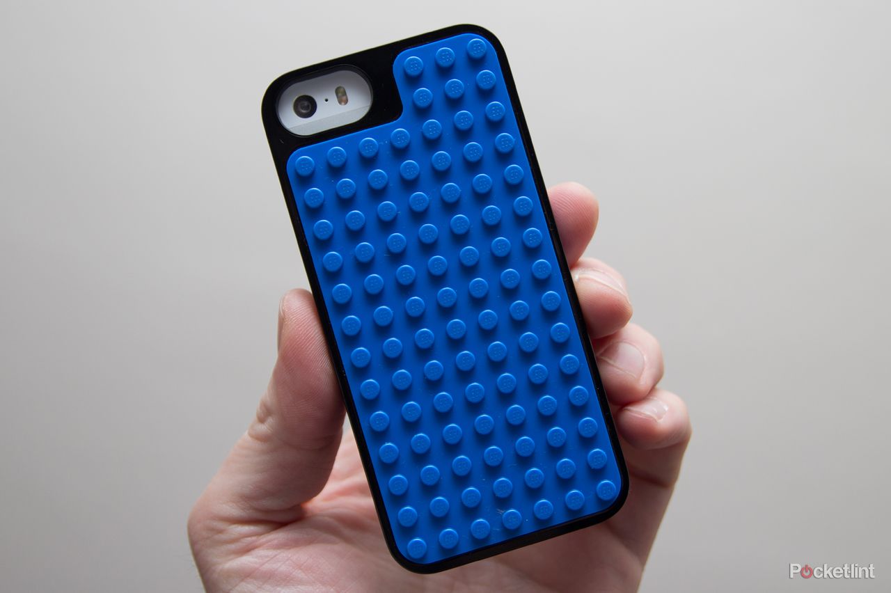 hands on lego builder case for iphone 5s review image 1
