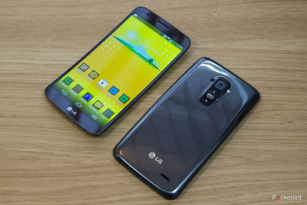 hands on lg g flex review image 1