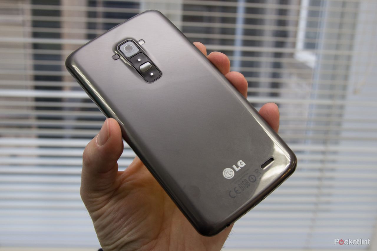 hands on lg g flex review image 6