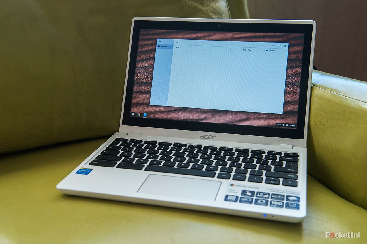 hands on acer chromebook c720p review image 1