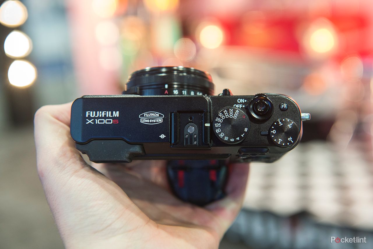 fujifilm x100s black pictures and hands on image 4