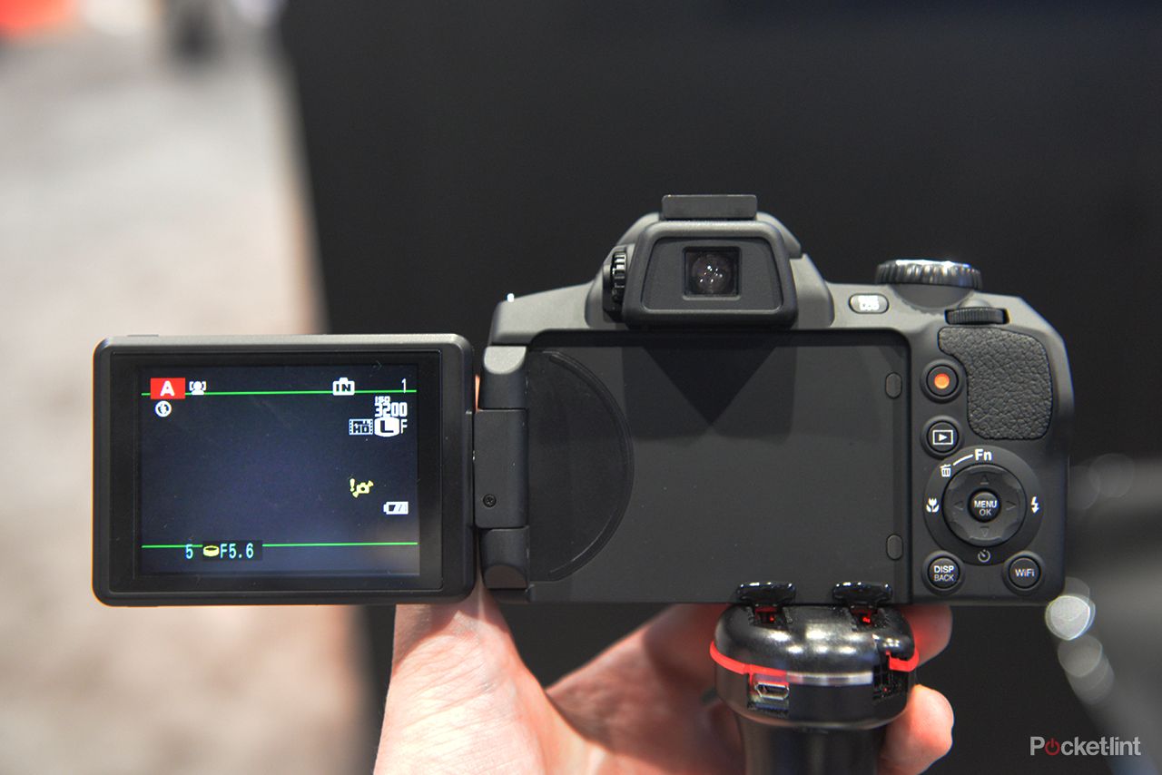 hands on fujifilm finepix s1 review image 6
