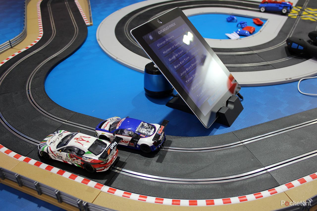 hands on scalextric rcs race control system review video  image 1