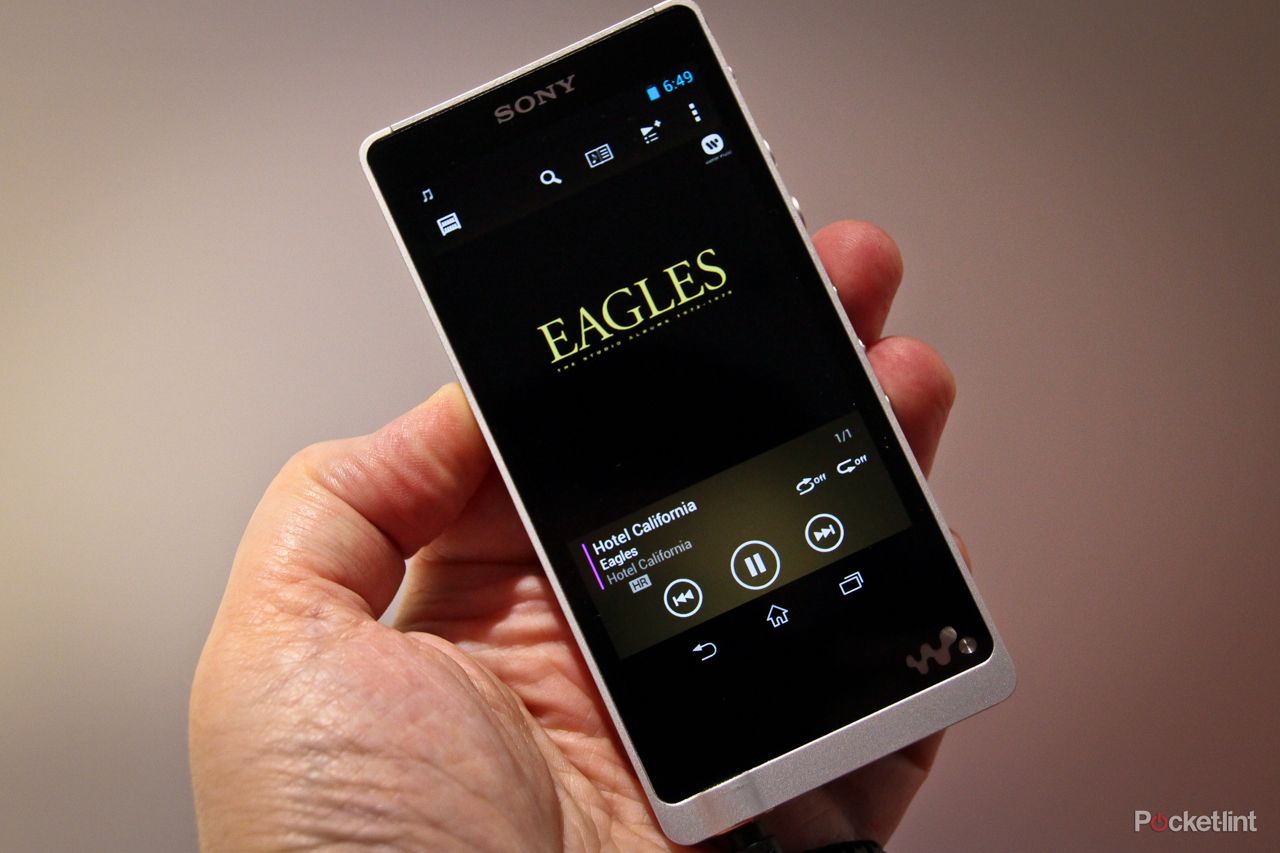 sony walkman nwz zx1 pictures and hands on the high res audio player that costs 550 image 9